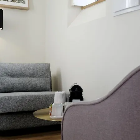 Guest house D'hotes De Charme Le Logis Rouge La Rochelle, Vendee, Ile De Re, Marais Poitevin, Calme Campagne Piscine Charron (Charente-Maritime)