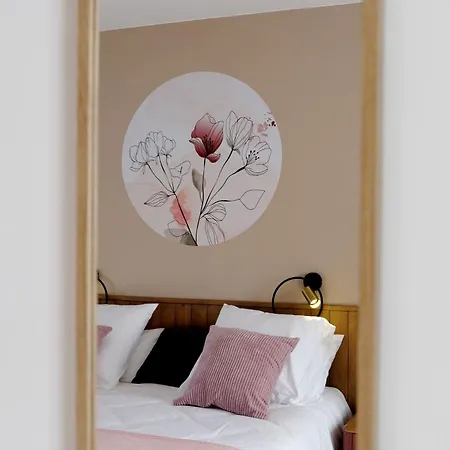 D'hotes De Charme Le Logis Rouge La Rochelle, Vendee, Ile De Re, Marais Poitevin, Calme Campagne Piscine Charron (Charente-Maritime)