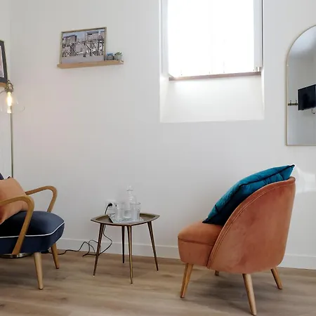 D'hotes De Charme Le Logis Rouge La Rochelle, Vendee, Ile De Re, Marais Poitevin, Calme Campagne Piscine Charron (Charente-Maritime)