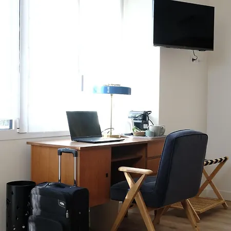 D'hotes De Charme Le Logis Rouge La Rochelle, Vendee, Ile De Re, Marais Poitevin, Calme Campagne Piscine 3* Charron (Charente-Maritime)