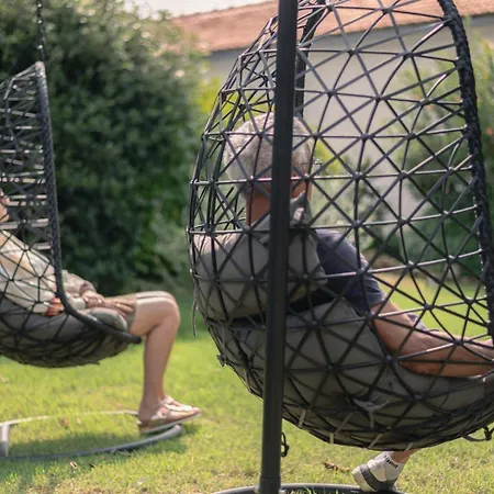 Guest house D'hotes De Charme Le Logis Rouge La Rochelle, Vendee, Ile De Re, Marais Poitevin, Calme Campagne Piscine Charron (Charente-Maritime)