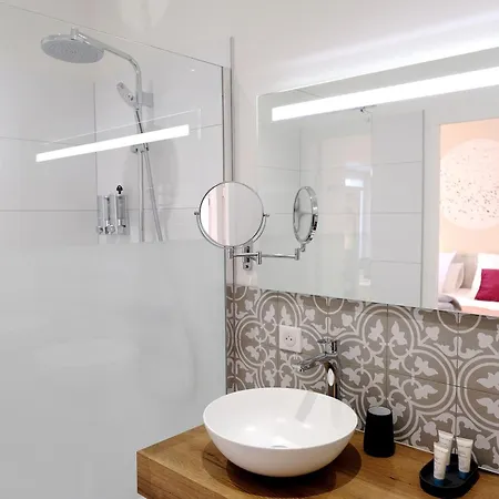 D'hotes De Charme Le Logis Rouge La Rochelle, Vendee, Ile De Re, Marais Poitevin, Calme Campagne Piscine Charron (Charente-Maritime)